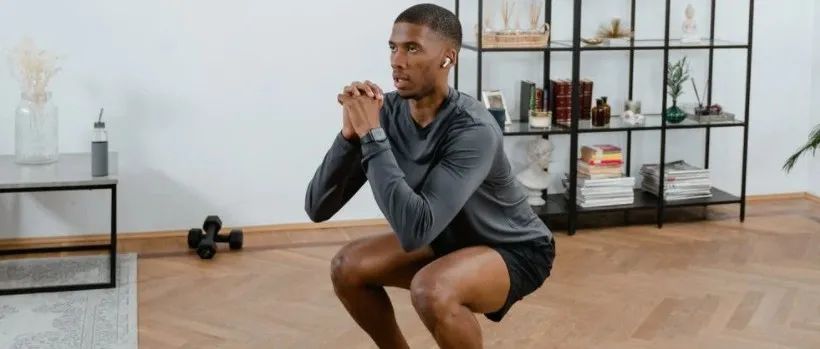 深蹲和足背屈的关系